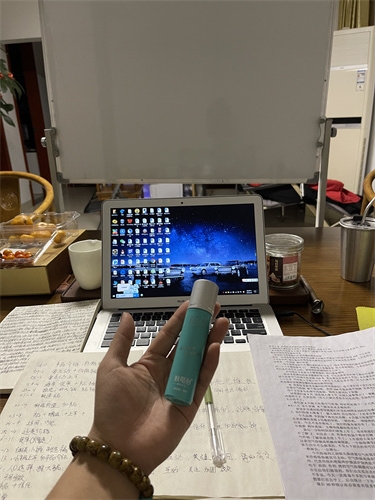 这个玩意开夜车太爽了，全程没困