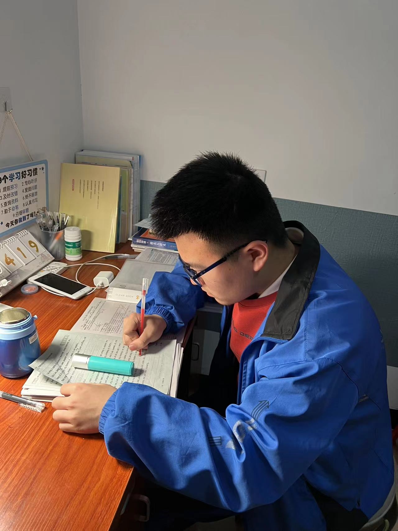 孩子上课犯困有什么办法吗？